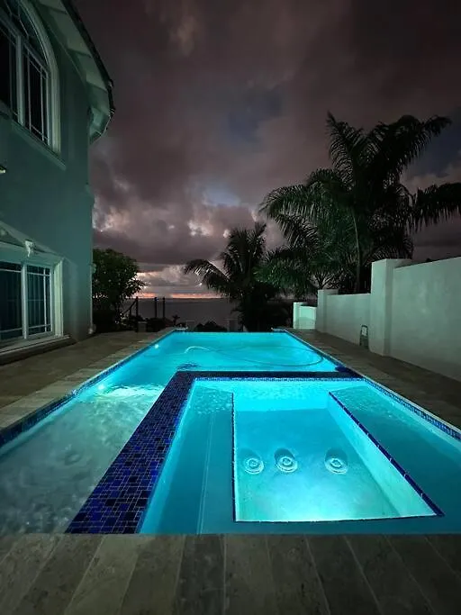 Mosaic Luxury Villa Hopewell